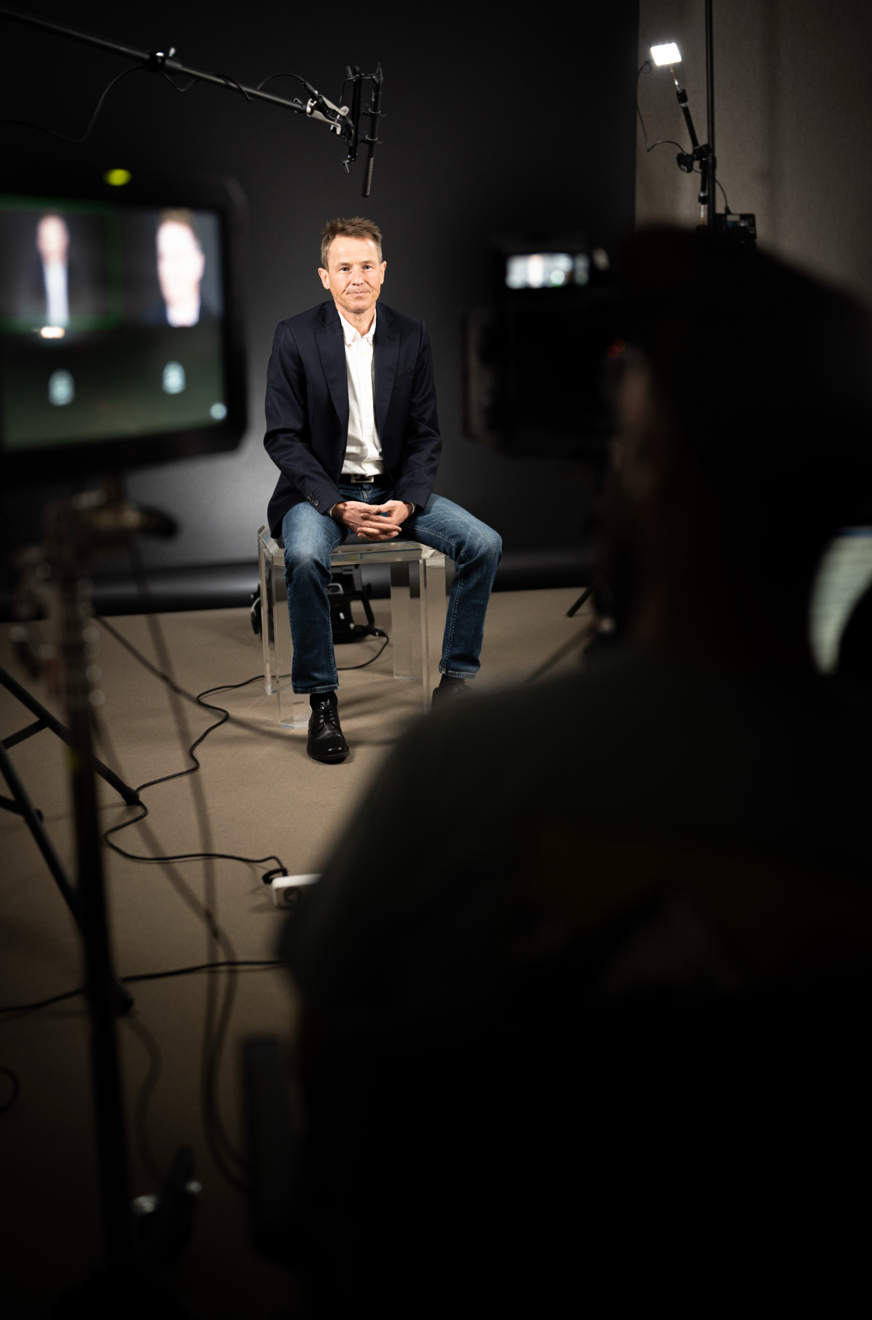 Behind the Scenes — Interview · Studio Fieberbrunn. Bildmaterial am Set.